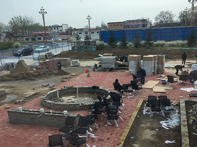 定州某工地卸車(chē)安裝辦公家具(圖1) 定州某工地卸車(chē)安裝辦公家具(圖1)